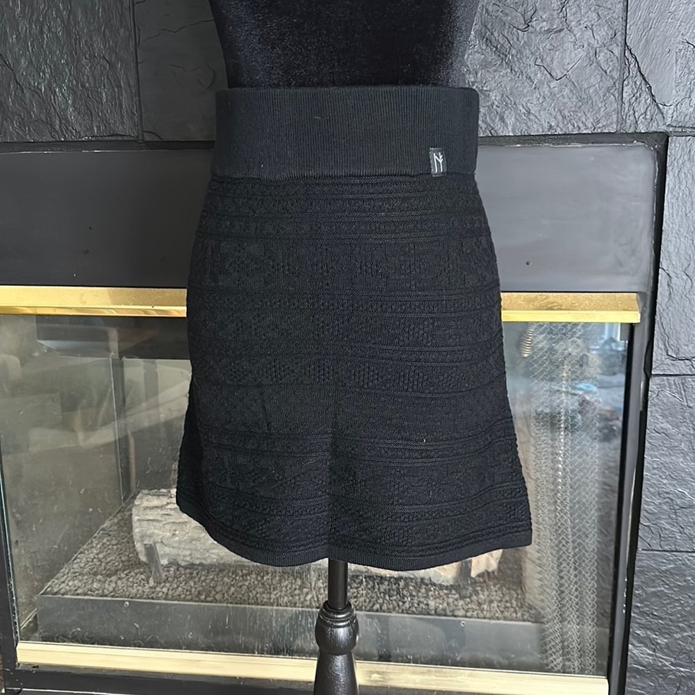 Neve Wool blend mini skirt NWT Sz S
